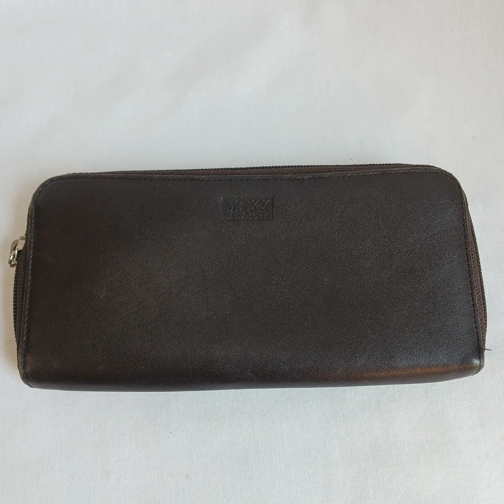 Maxx New York Brown Leather Zip Around Wallet